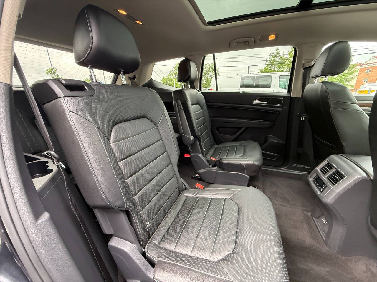 Used 2018 Volkswagen Atlas SEL Premium AWD/4WD image 38
