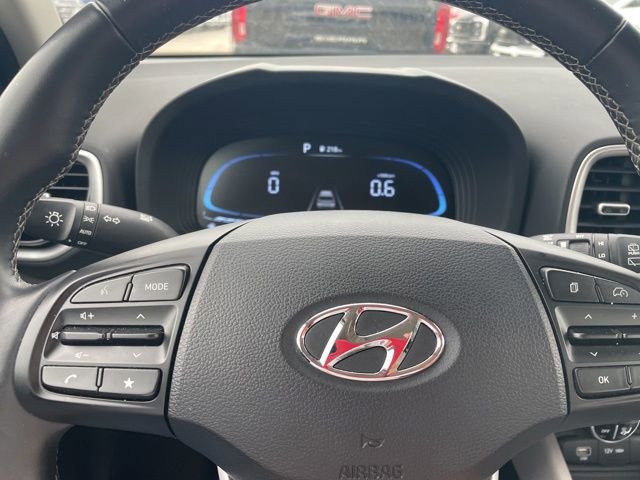 Used 2025 Hyundai Venue SEL FWD image 20
