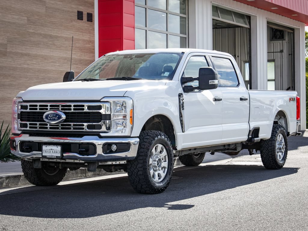Used 2023 Ford F350 XLT w/ FX4 Off-Road Package AWD/4WD image 8