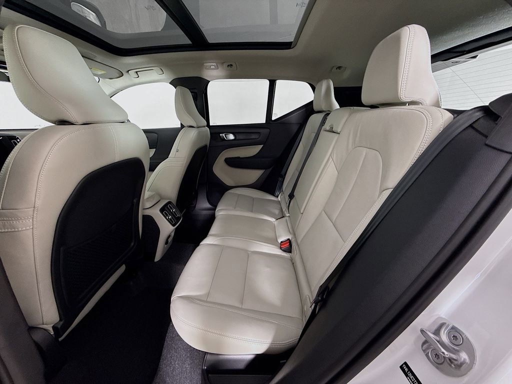 New 2026 Volvo XC40 B5 Plus w/ Climate Package image 26