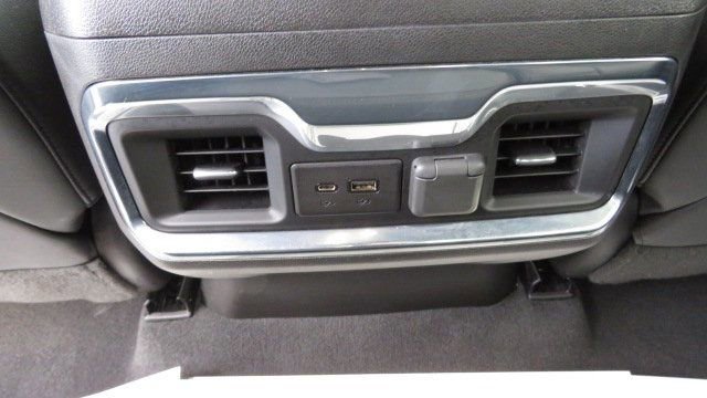 Used 2022 Chevrolet Silverado 3500 High Country image 16