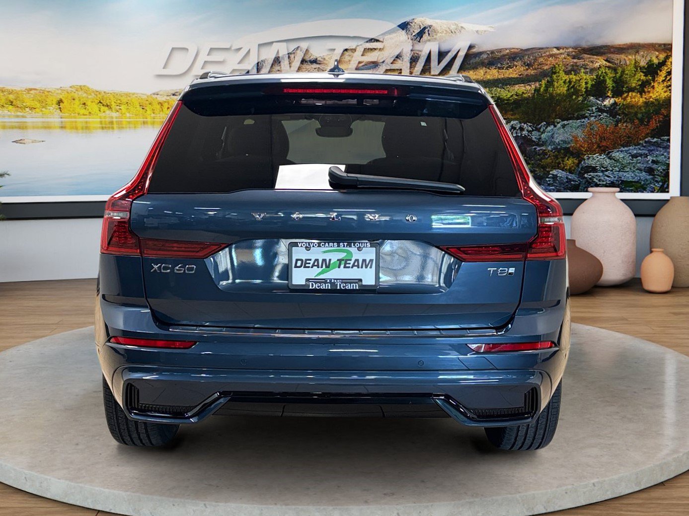 New 2026 Volvo XC60 T8 Plus w/ Climate Package AWD/4WD image 9