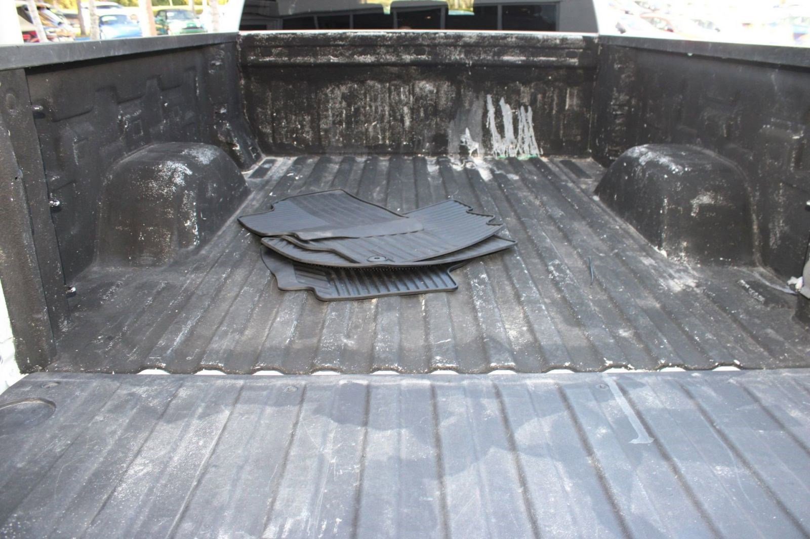 Used 2024 GMC Sierra 1500 Elevation image 28