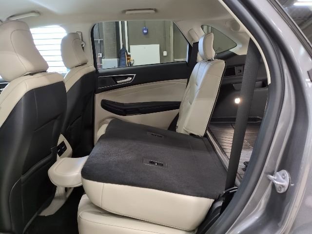 Used 2023 Ford Edge Titanium AWD/4WD image 16