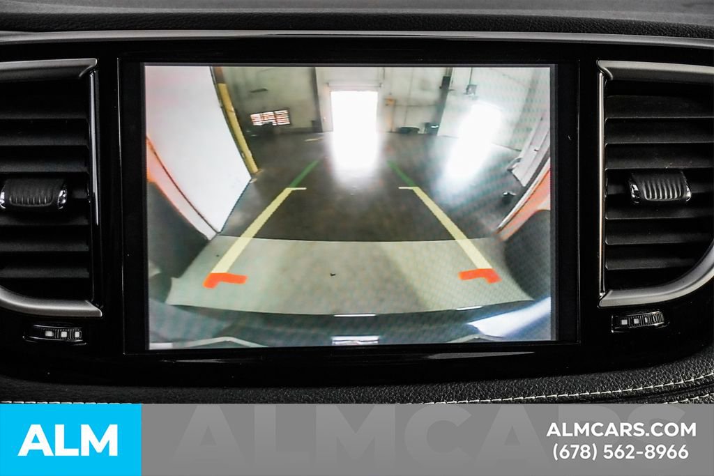 Used 2024 Chrysler Pacifica Select image 36