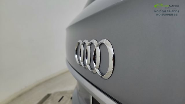 Used 2025 Audi SQ5 Prestige AWD/4WD image 17