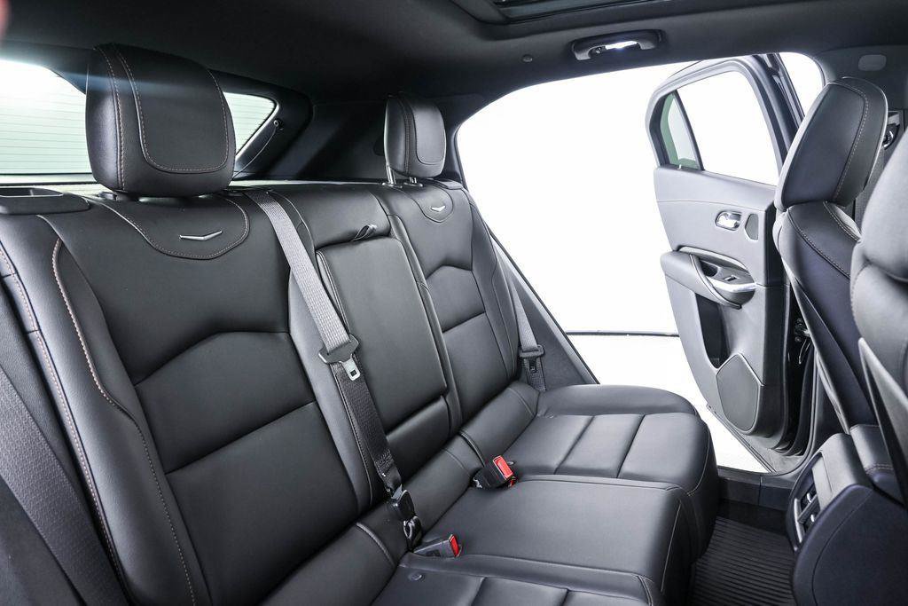 Used 2019 Cadillac XT4 Sport w/ Cold Weather Package FWD image 24