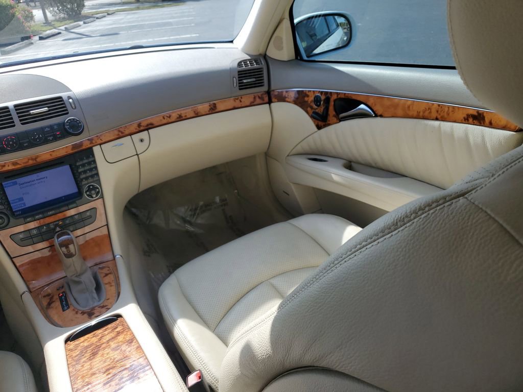 Used 2006 Mercedes-Benz E 350 4MATIC Sedan image 23