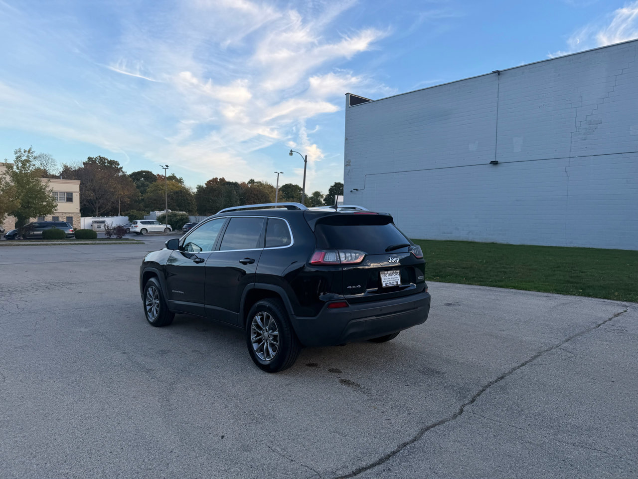Used 2020 Jeep Cherokee Latitude Plus w/ Cold Weather Group image 5