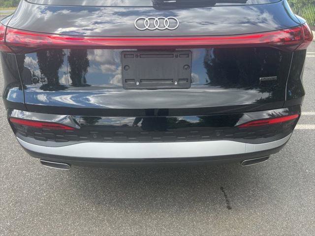 Certified 2025 Audi Q5 Premium Plus w/ Premium Plus AWD/4WD image 5