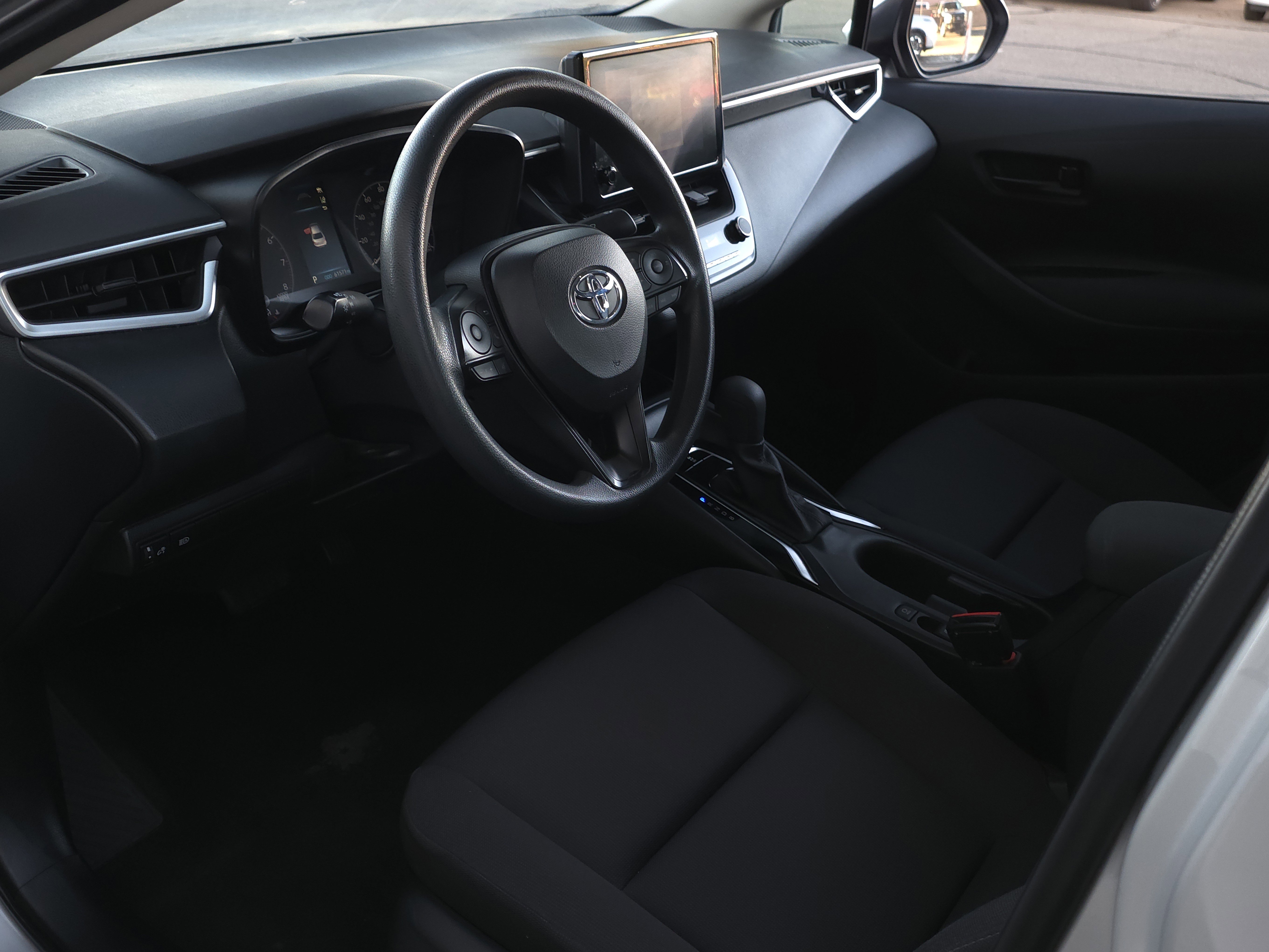 Used 2023 Toyota Corolla LE image 8