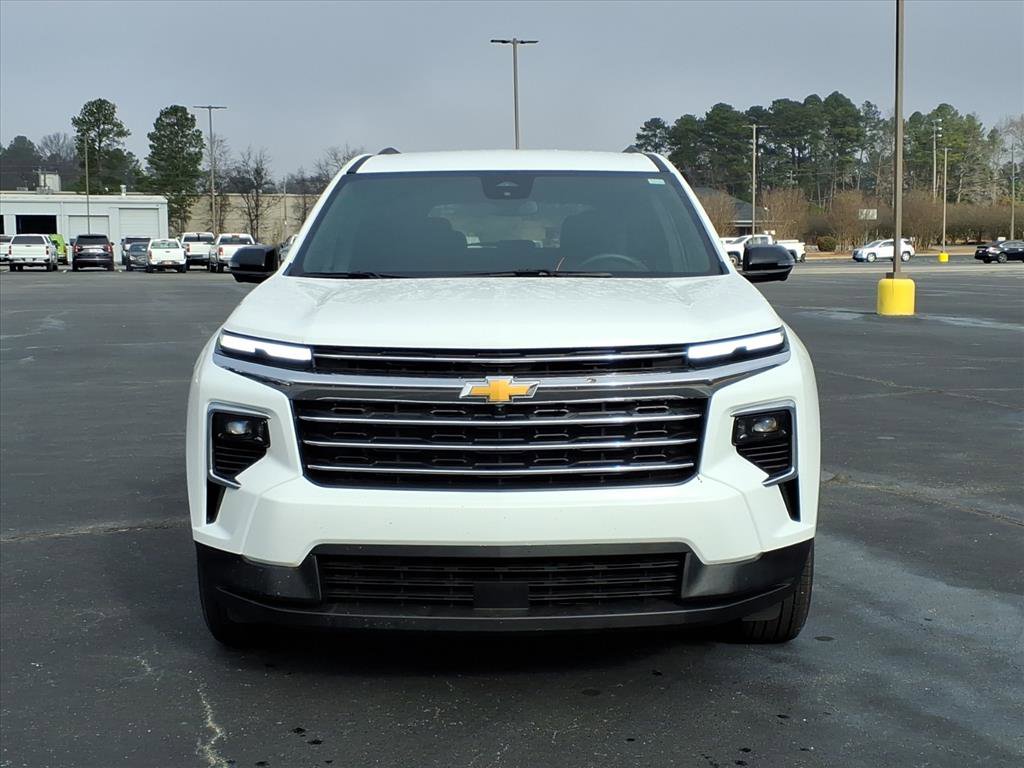 Used 2024 Chevrolet Traverse LT w/ LPO, Floor Liner Package image 2