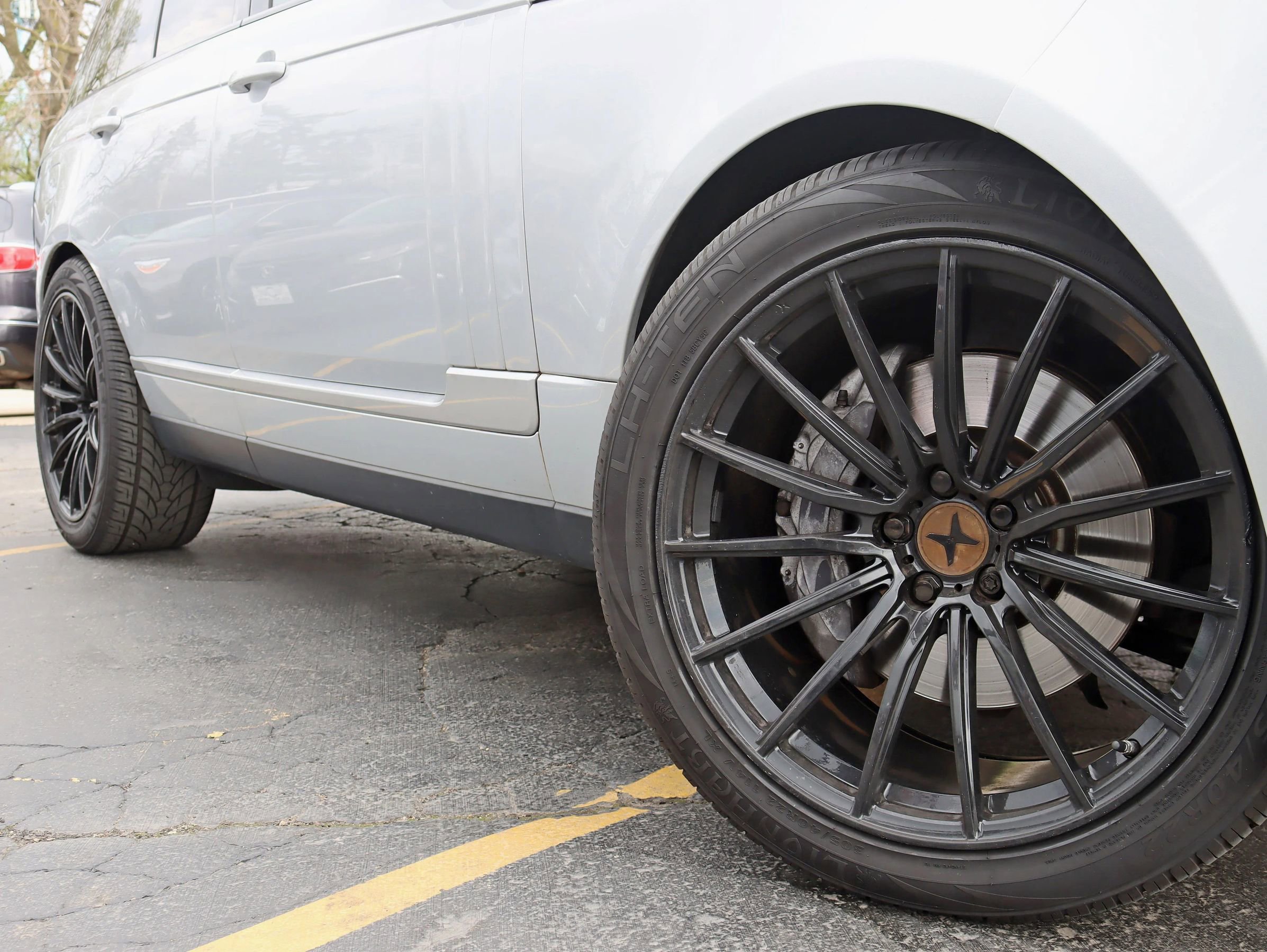 Used 2017 Land Rover Range Rover Supercharged image 5