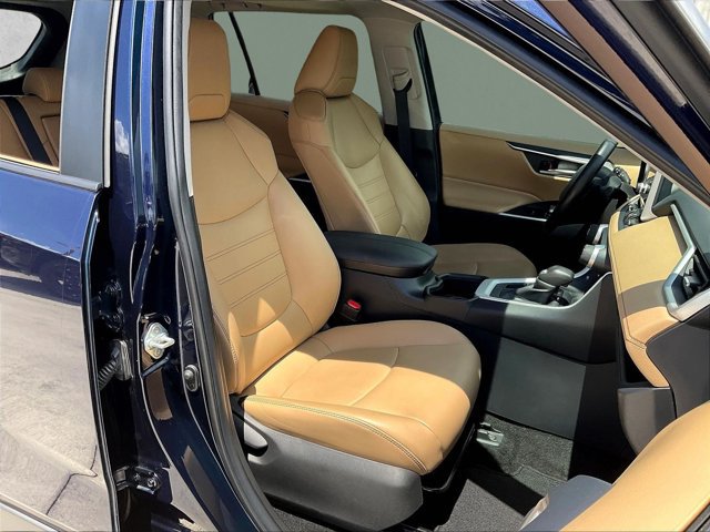 Used 2025 Toyota RAV4 XLE Premium w/ Weather Package AWD/4WD image 9