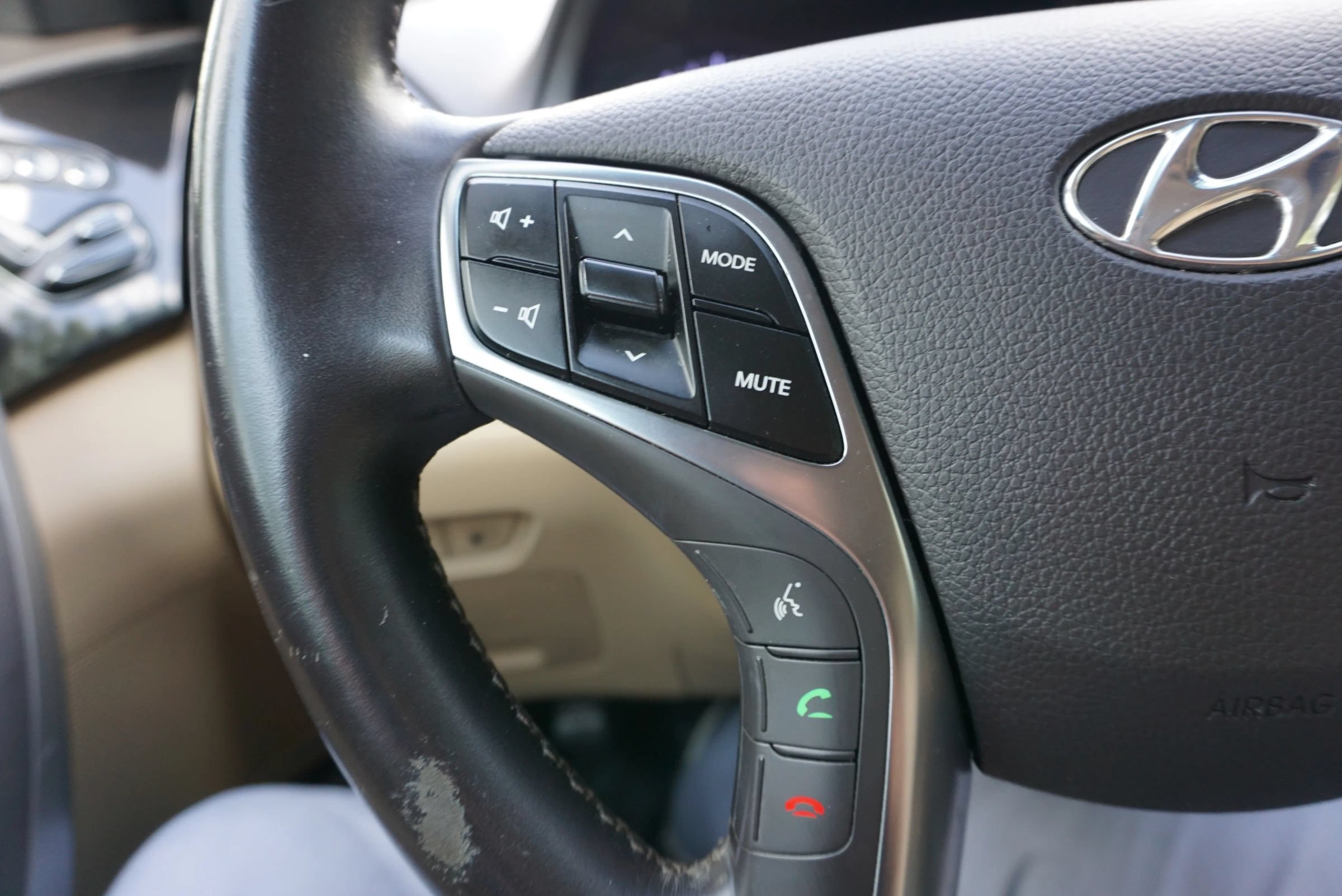 Used 2015 Hyundai Azera Limited FWD image 32