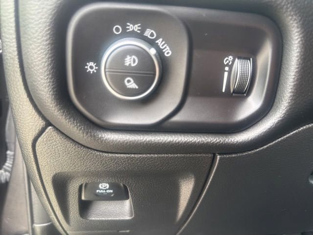 Used 2023 RAM 1500 Big Horn AWD/4WD image 17
