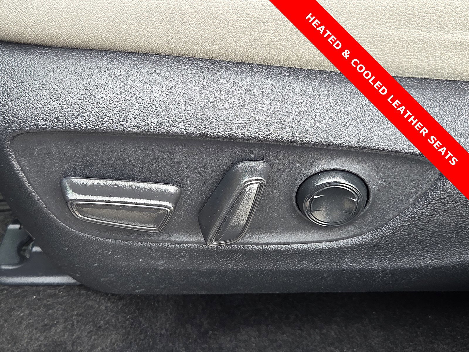 Used 2025 Toyota Grand Highlander AWD Hybrid image 16