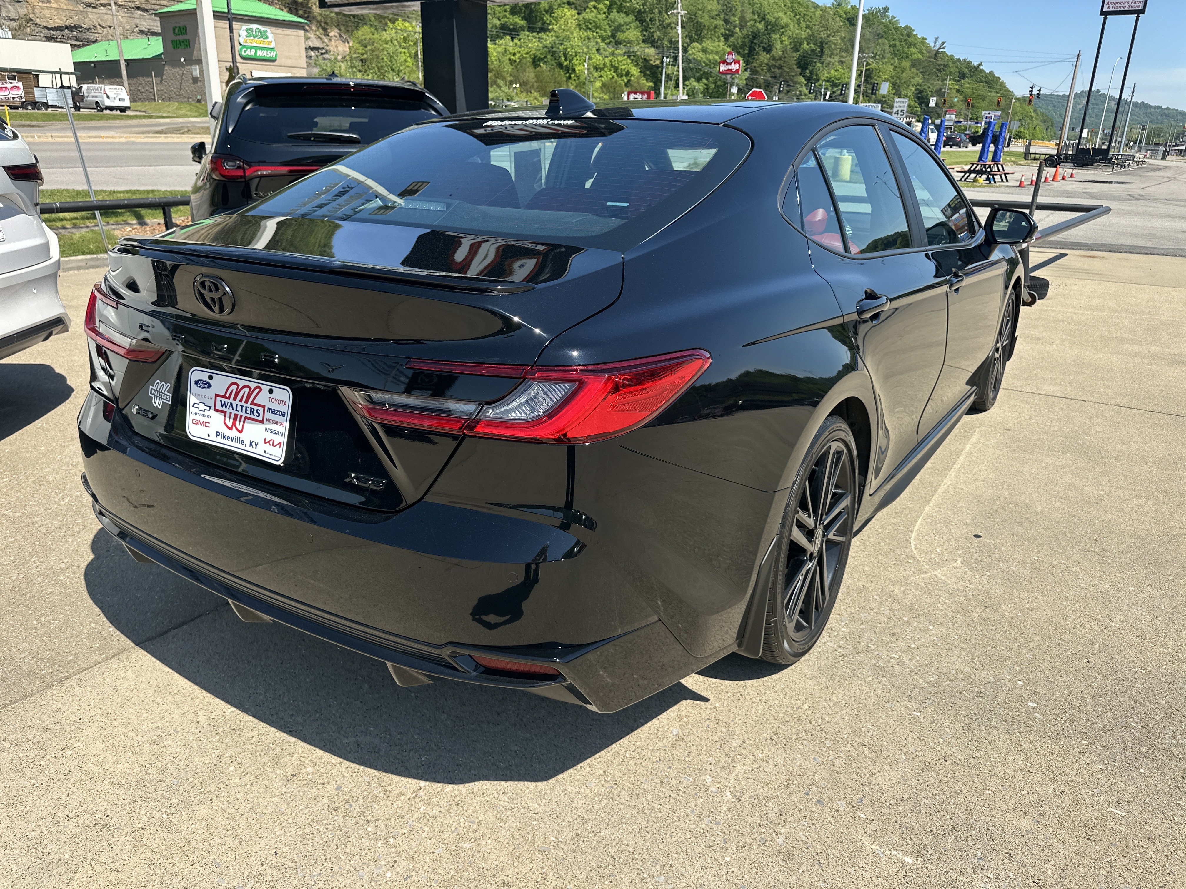 Used 2025 Toyota Camry XSE w/ Premium Plus Package FWD image 2