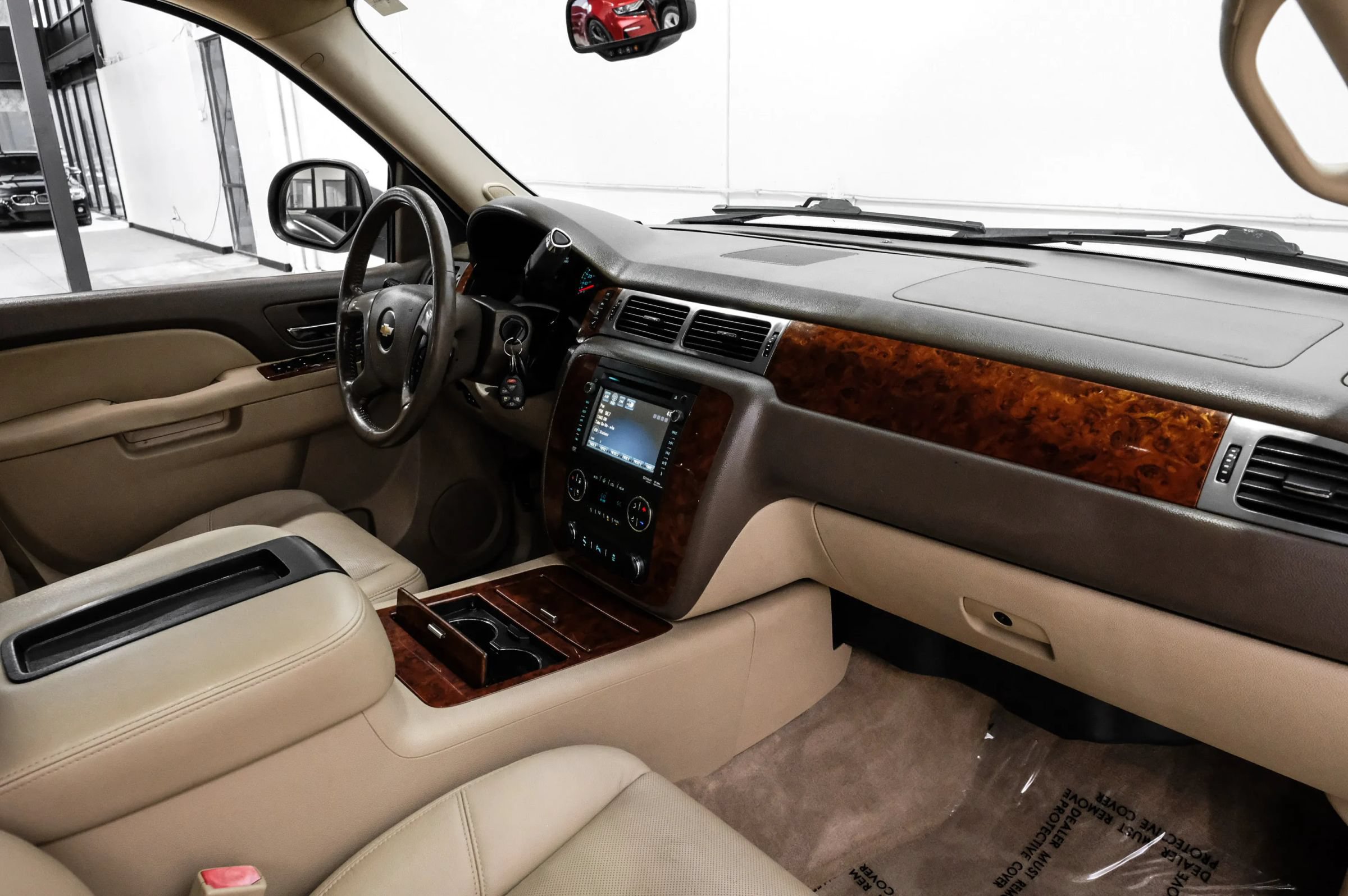 Used 2013 Chevrolet Tahoe LTZ RWD image 17