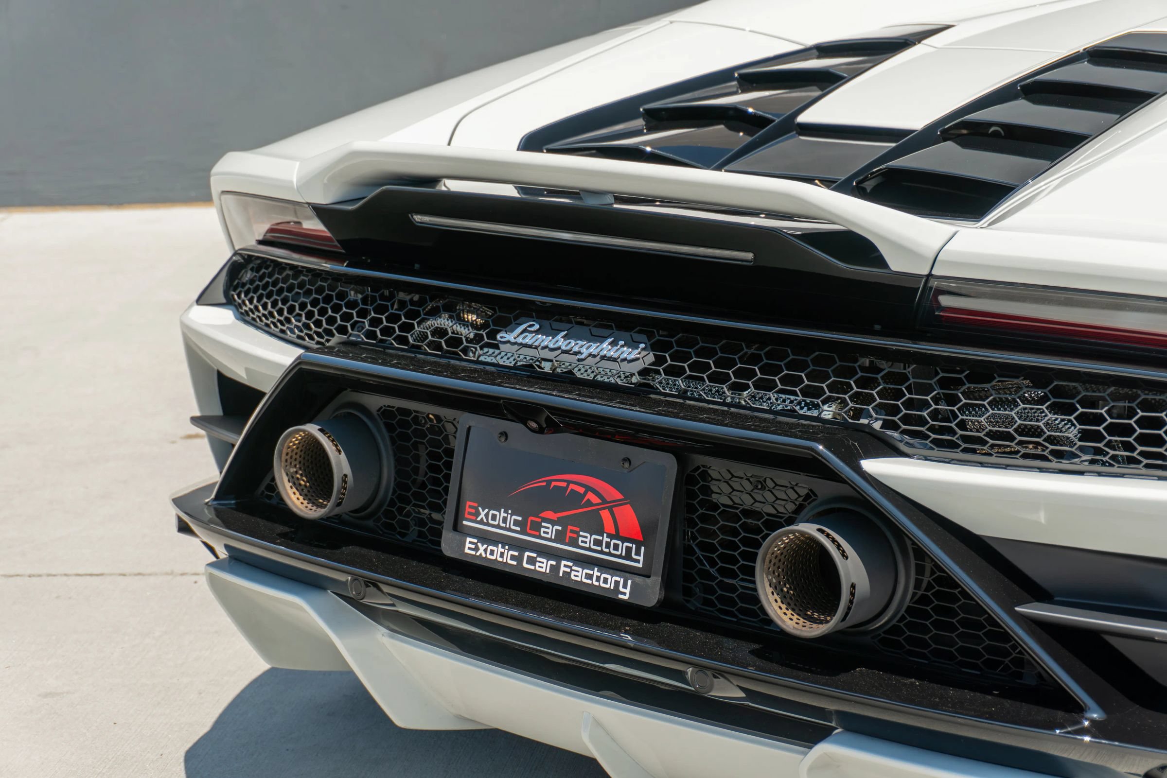 Used 2023 Lamborghini Huracan EVO RWD image 47
