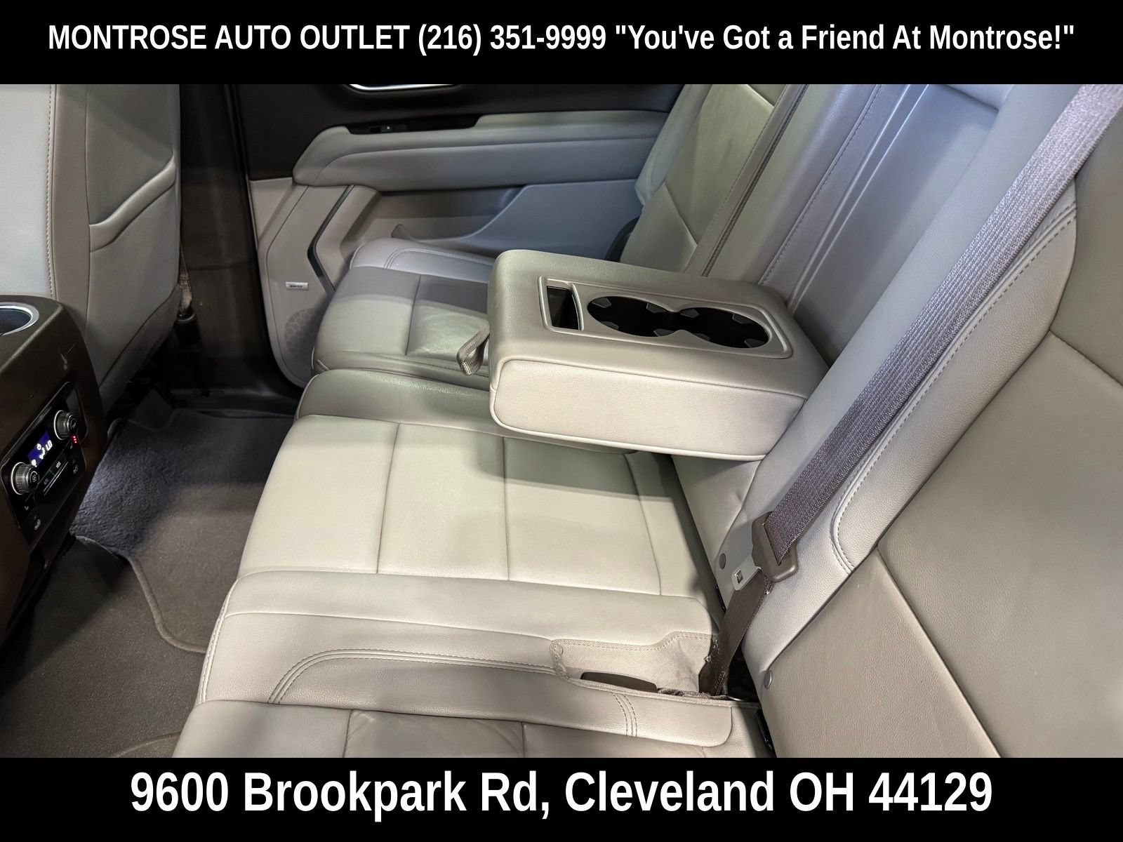 Used 2022 Chevrolet Tahoe Z71 w/ Z71 Off-Road Package AWD/4WD image 35