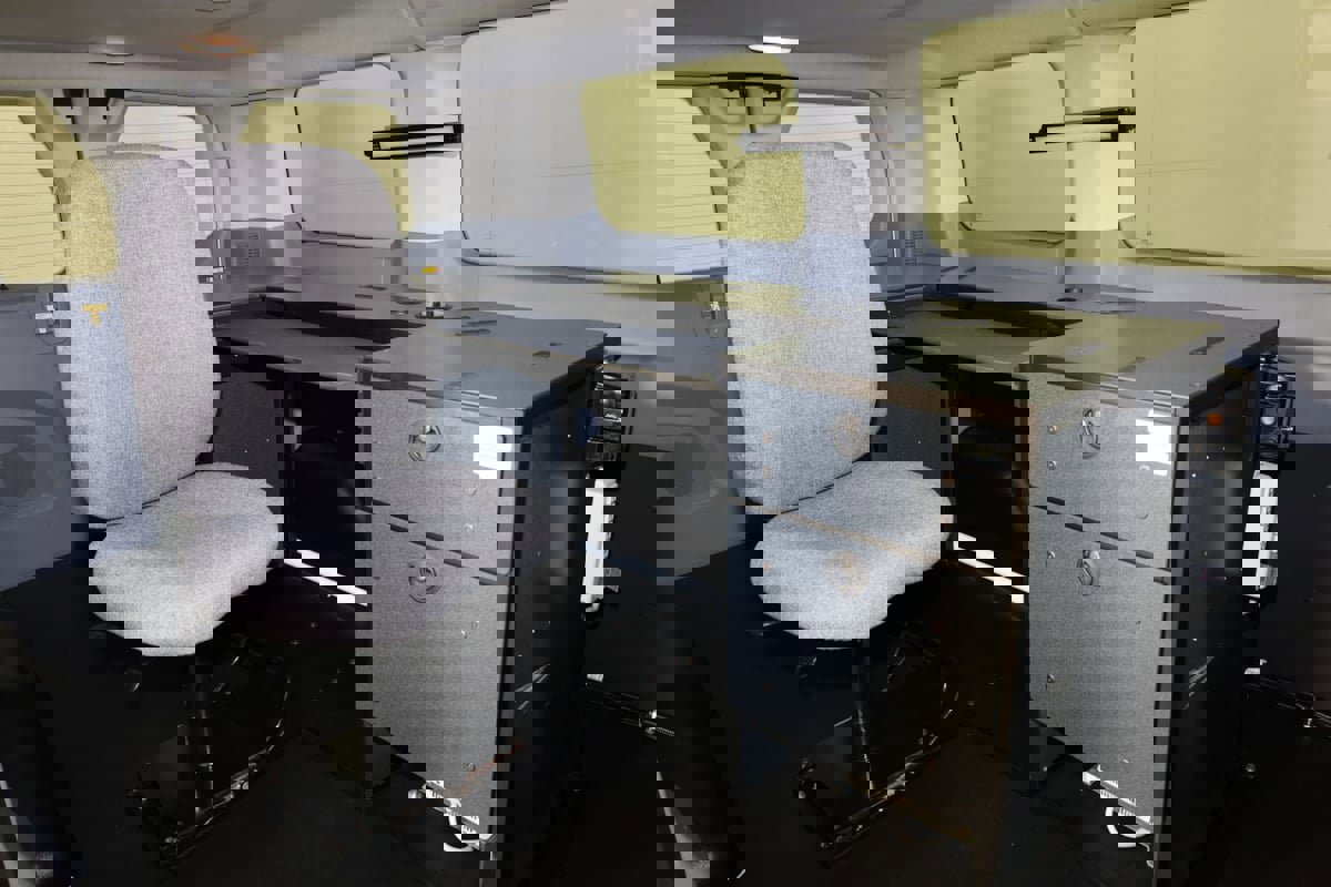 Used 2019 Ford Transit 150 XLT image 33