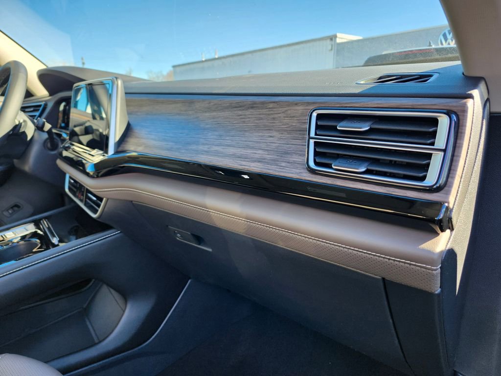 New 2026 Volkswagen Atlas SEL image 13