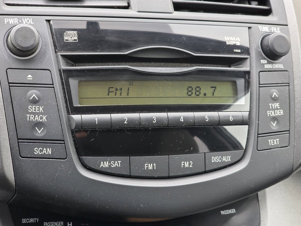 Used 2011 Toyota RAV4 4WD image 28