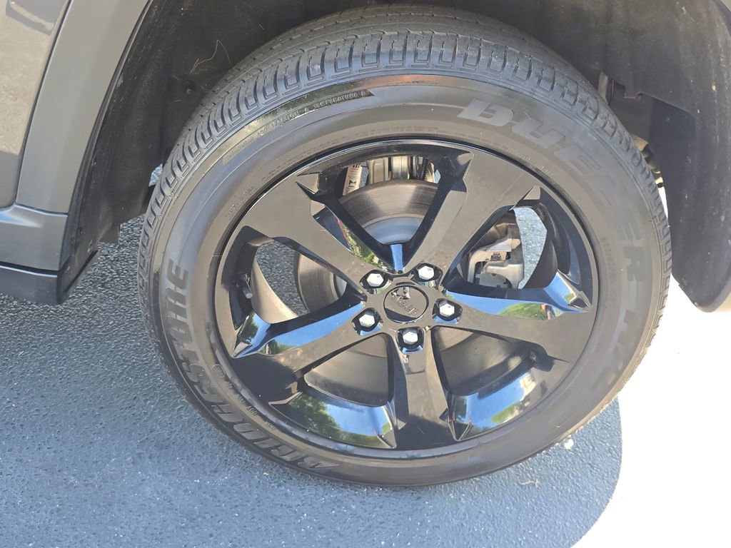 Used 2023 Jeep Grand Cherokee Altitude image 15