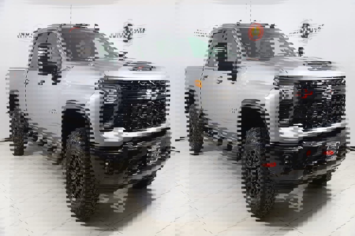 Used 2025 Chevrolet Silverado 2500 ZR2 image 22