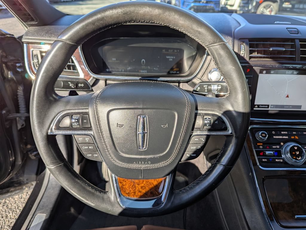 Used 2017 Lincoln Continental Reserve AWD/4WD image 16
