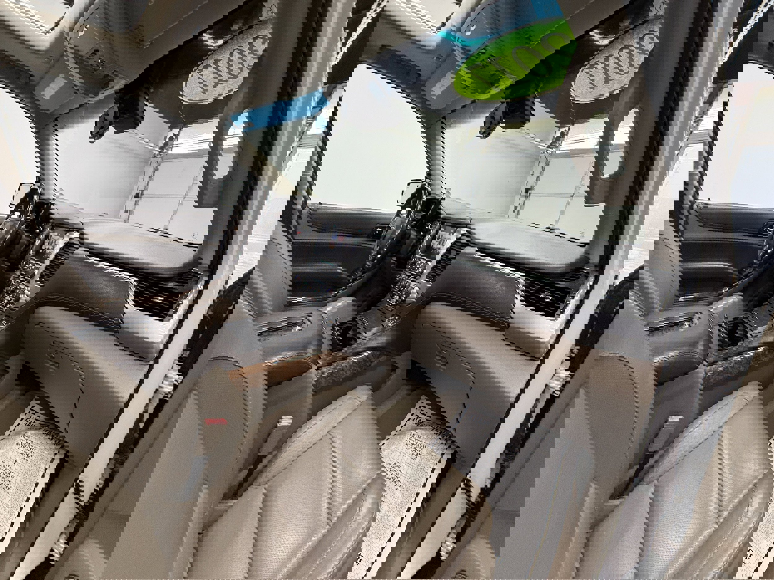 Used 2017 Chevrolet Suburban Premier image 27