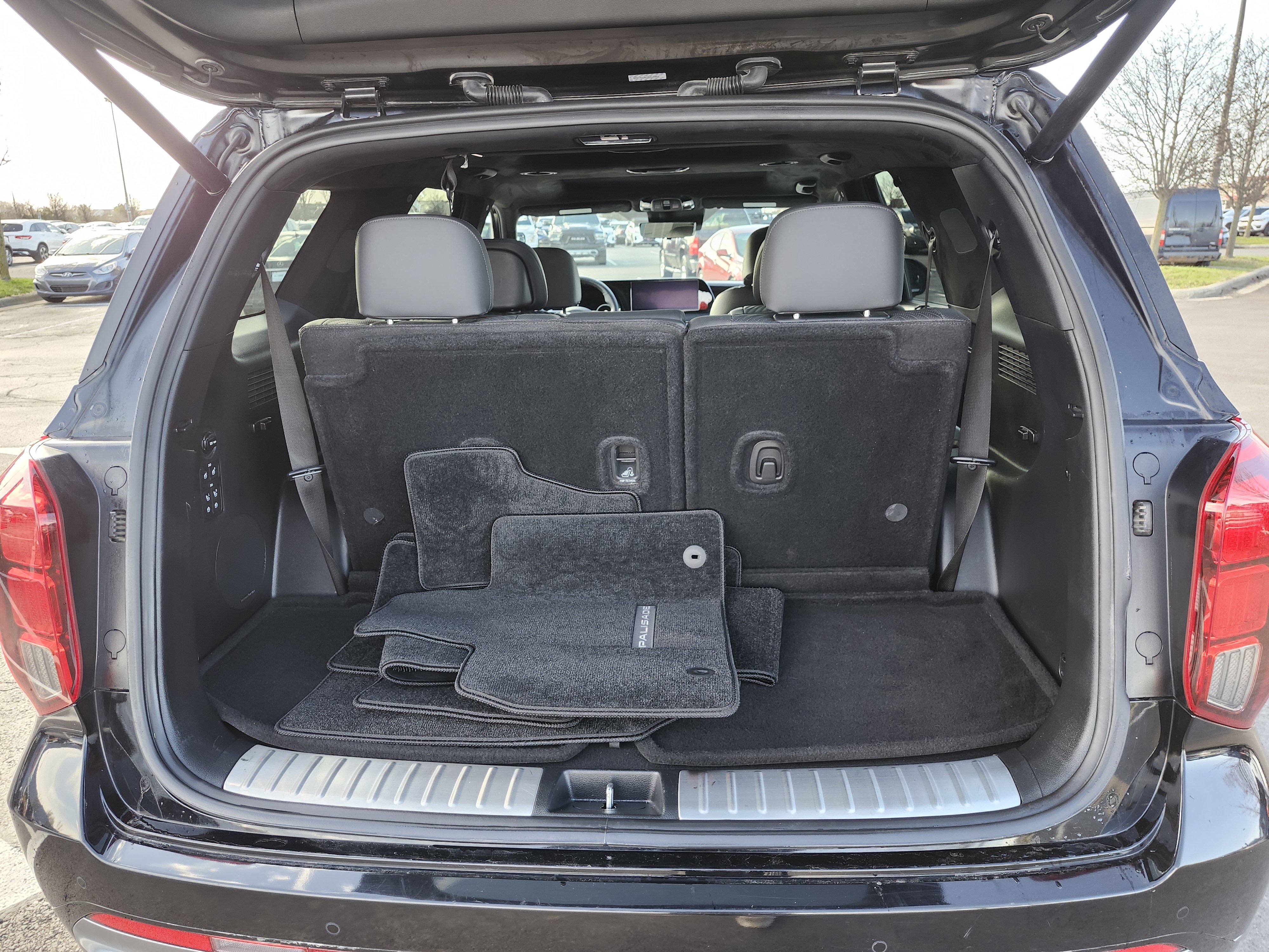 Used 2024 Hyundai Palisade Calligraphy image 27