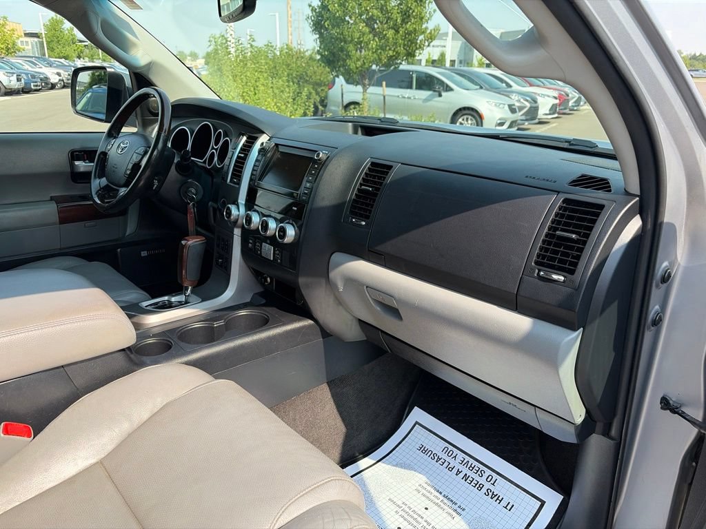 Used 2012 Toyota Sequoia Platinum AWD/4WD image 12