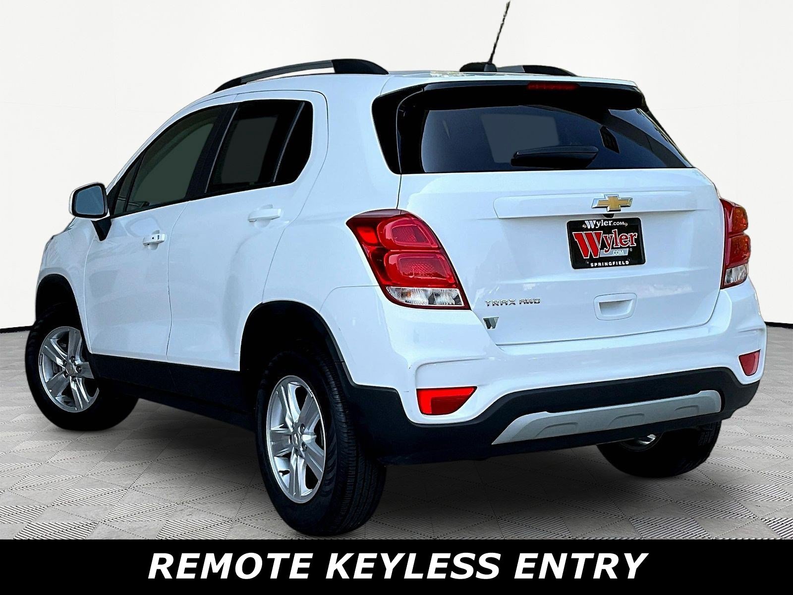 Used 2022 Chevrolet Trax LT w/ LT Convenience Package AWD/4WD image 4
