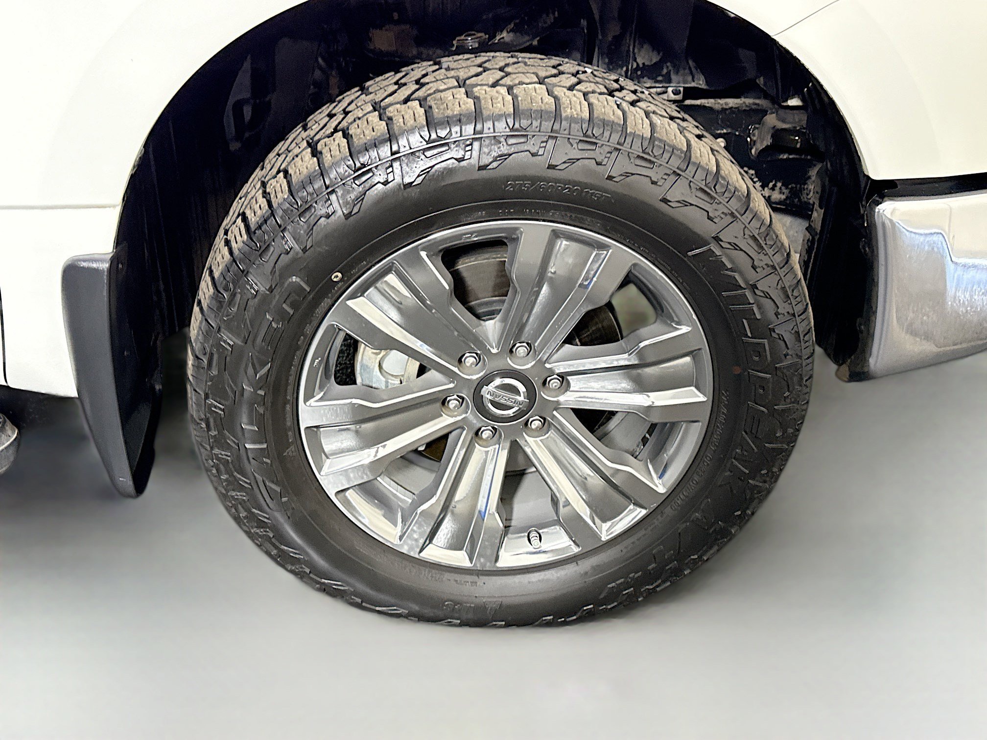 Used 2019 Nissan Titan SL w/ Chrome Package AWD/4WD image 31