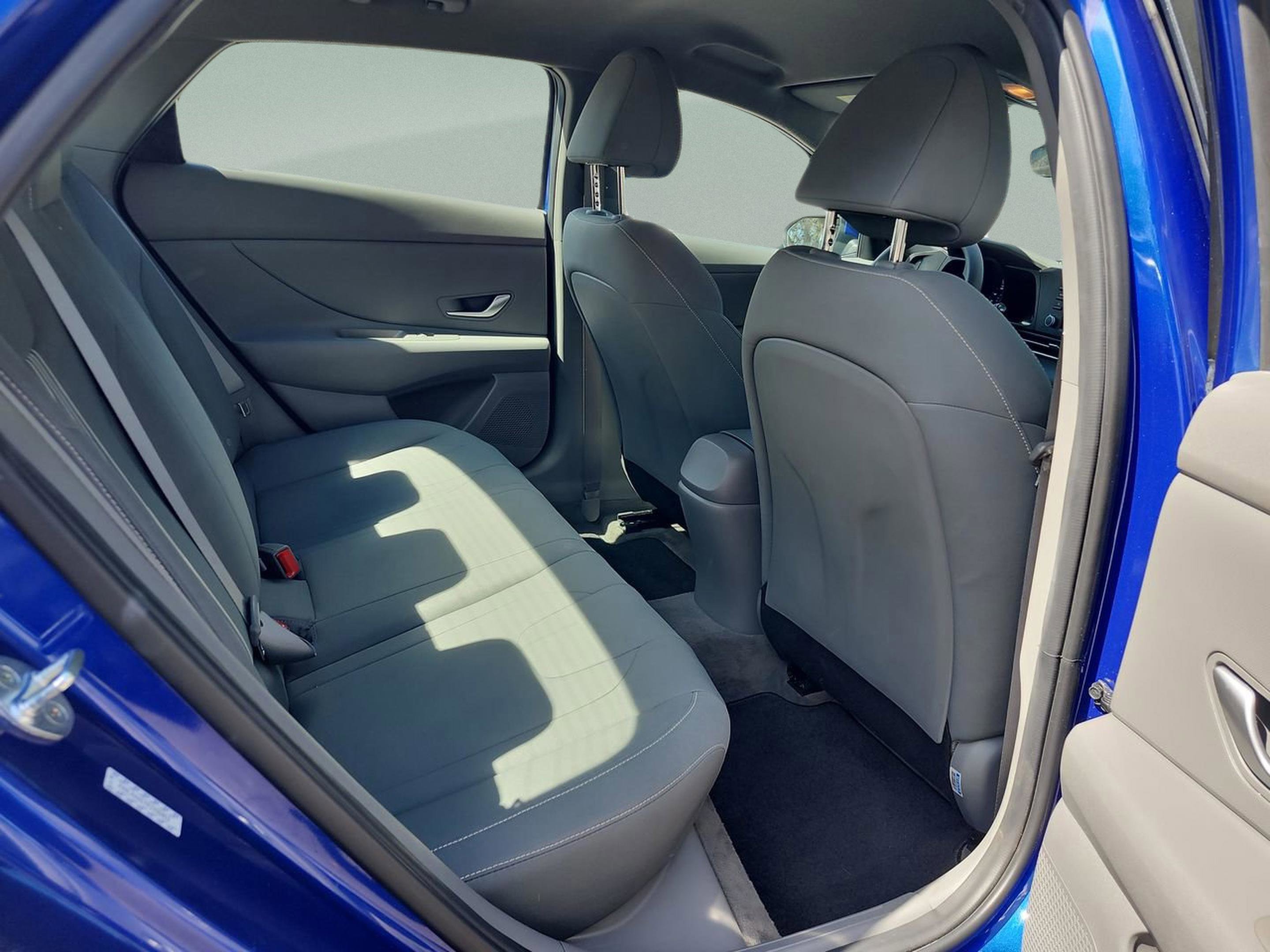 Certified 2023 Hyundai Elantra SEL image 17