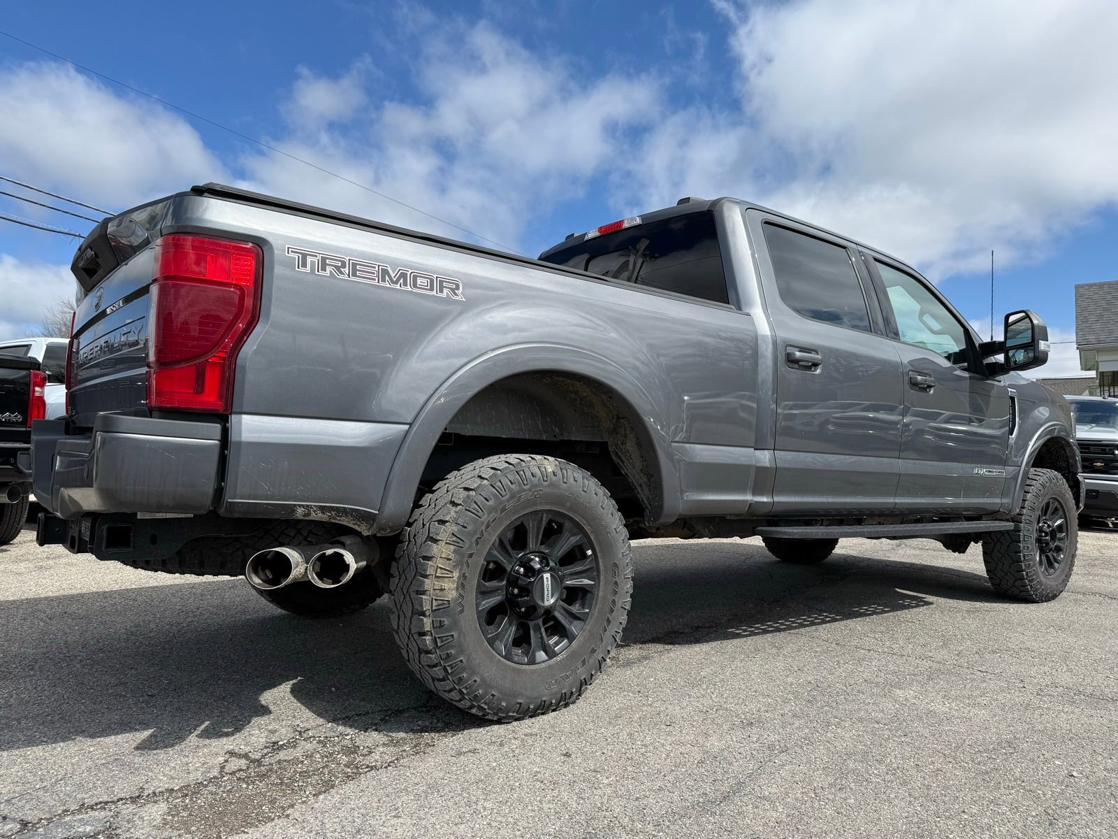 Used 2022 Ford F250 Lariat w/ Tremor Off-Road Package image 11