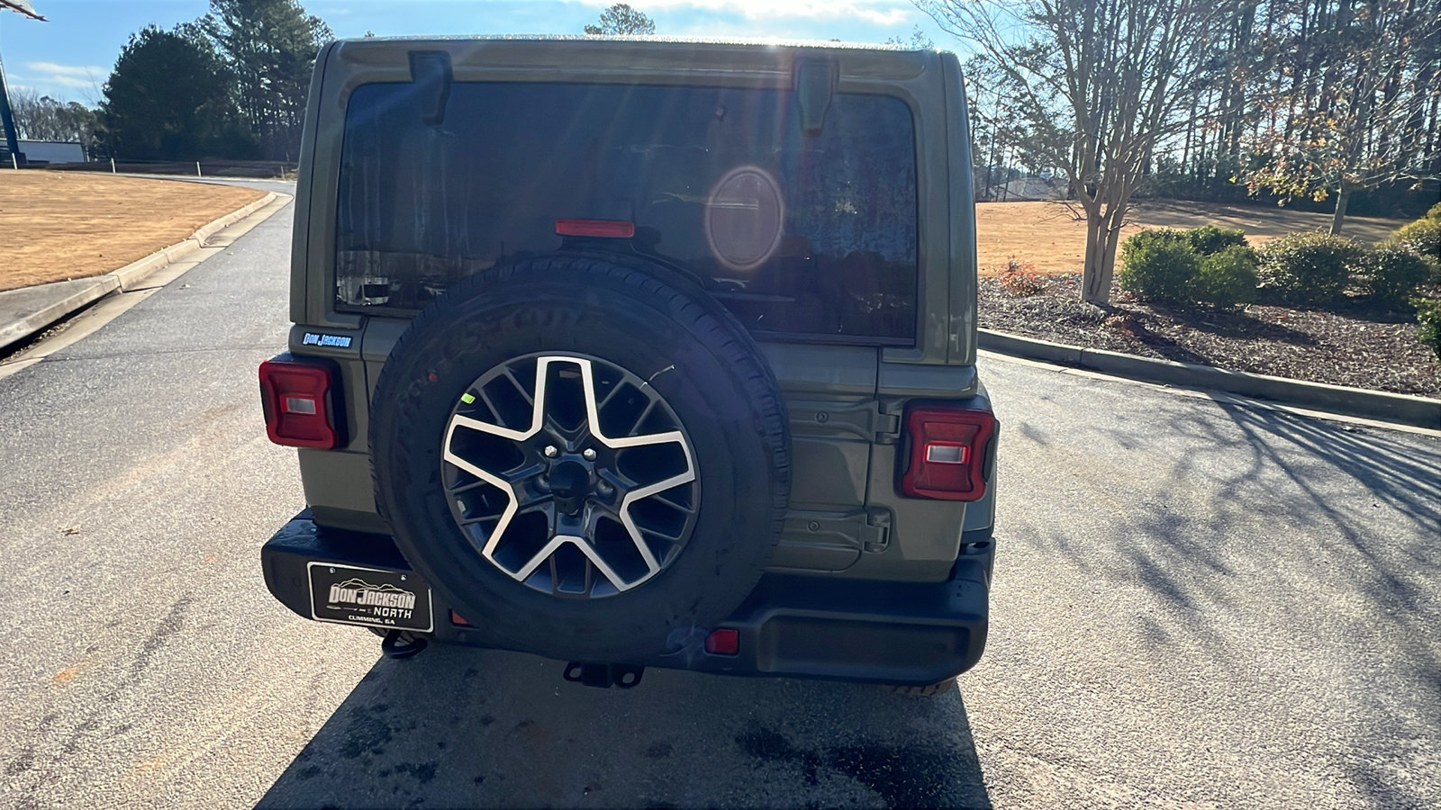New 2026 Jeep Wrangler Unlimited Sahara AWD/4WD image 9