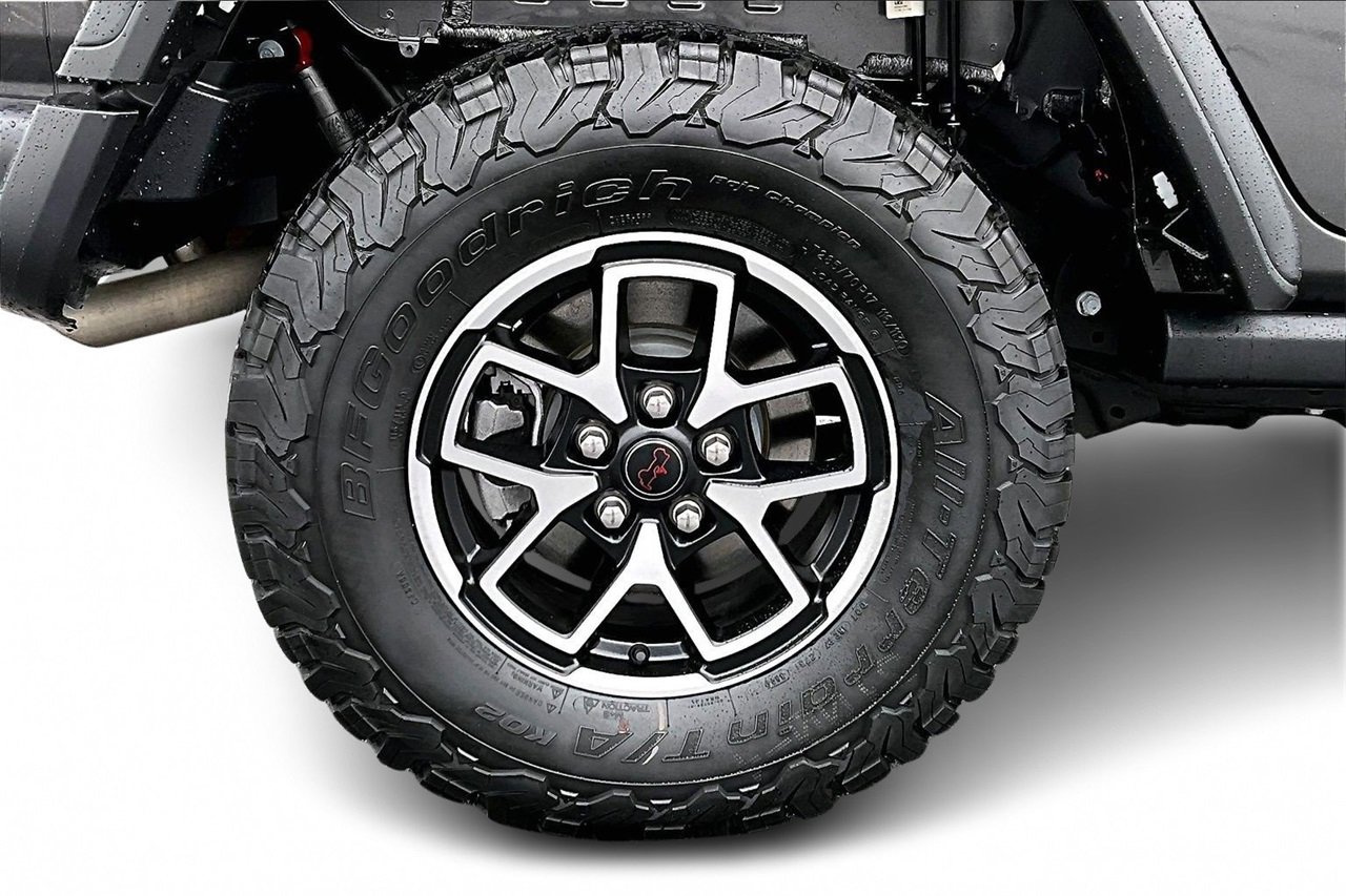 Certified 2025 Jeep Wrangler Unlimited Rubicon image 33