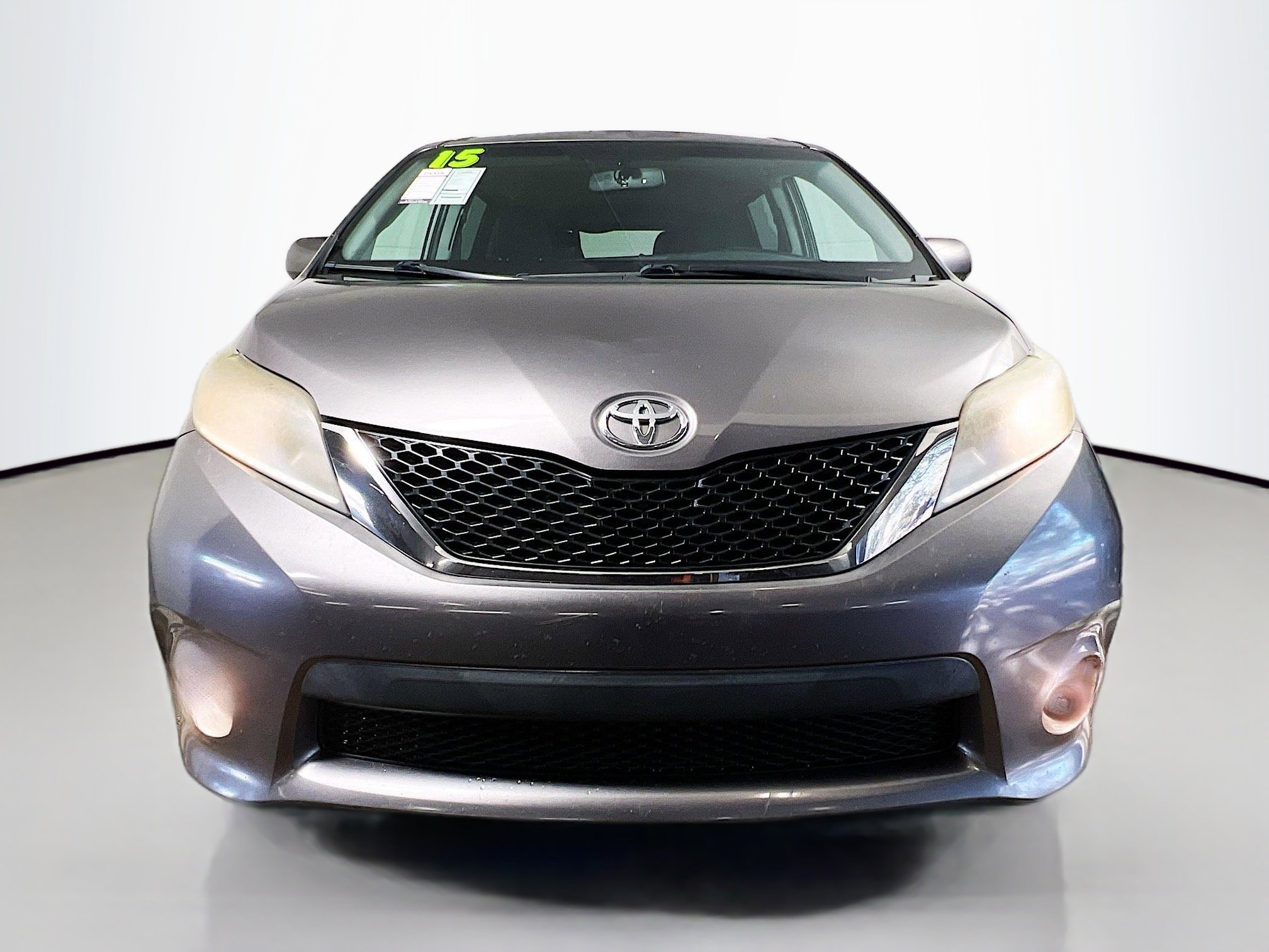 Used 2015 Toyota Sienna SE w/ SE Preferred Package image 11