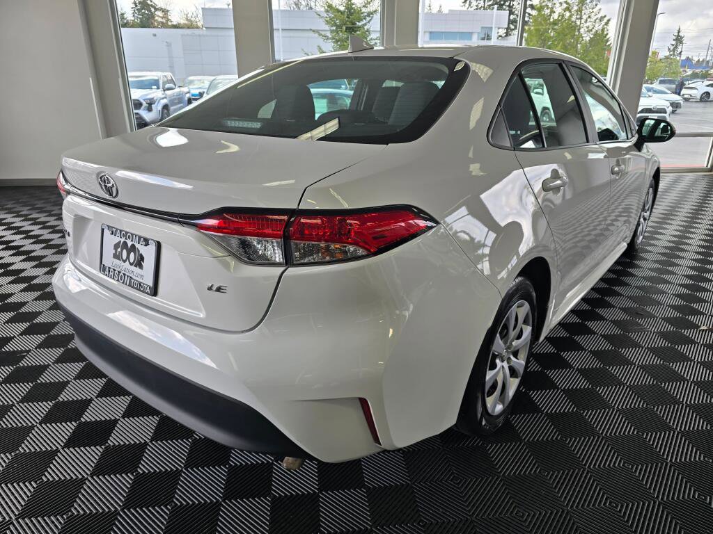 Used 2024 Toyota Corolla LE FWD image 3