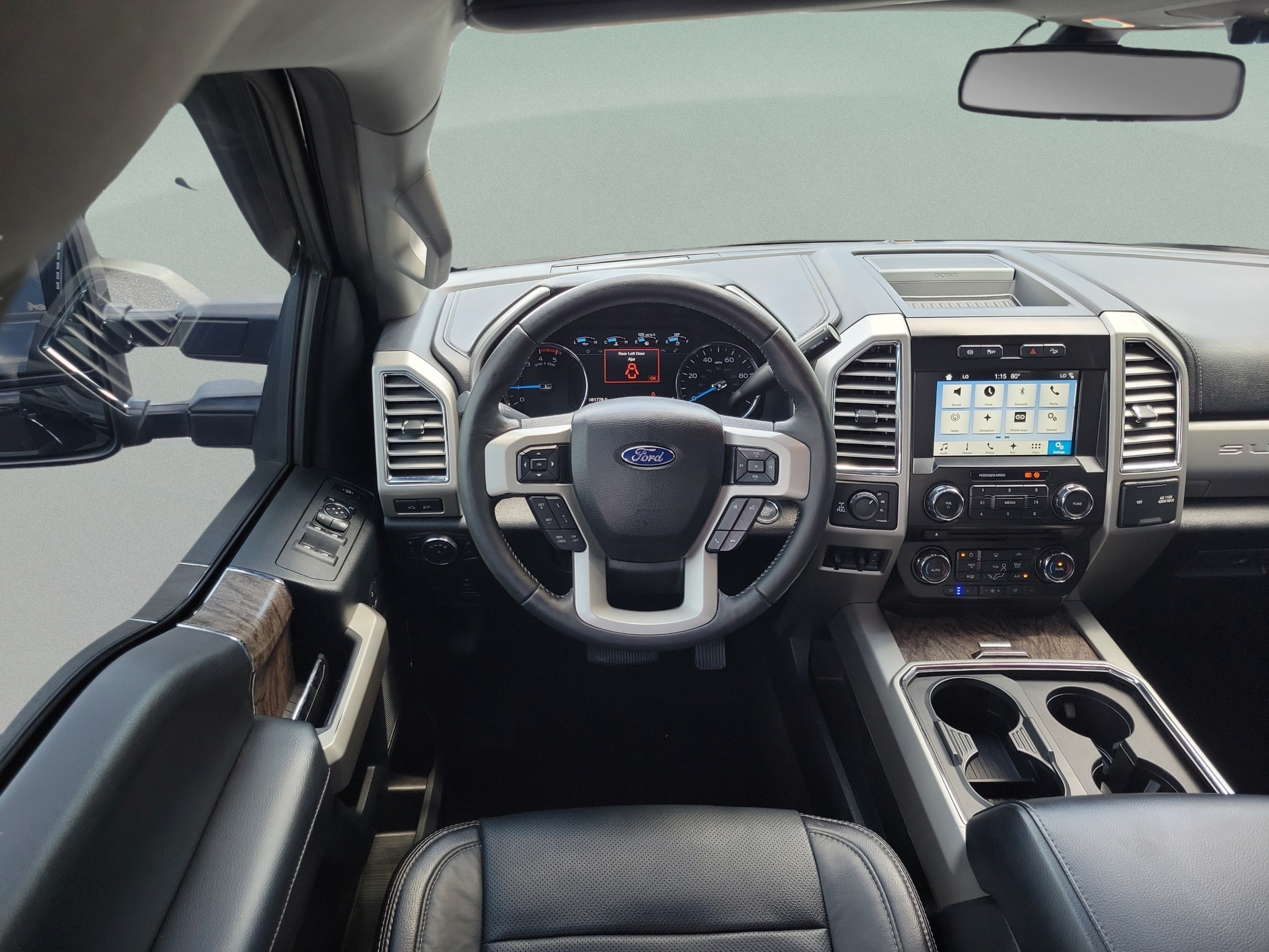 Used 2017 Ford F250 Lariat w/ Lariat Ultimate Package AWD/4WD image 5