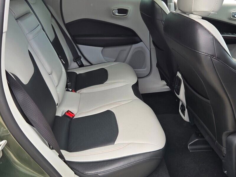 Used 2018 Jeep Compass Limited w/ Navigation Group FWD image 15