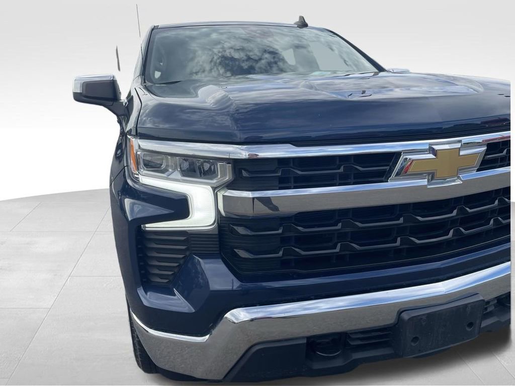Used 2022 Chevrolet Silverado 1500 LT AWD/4WD image 19