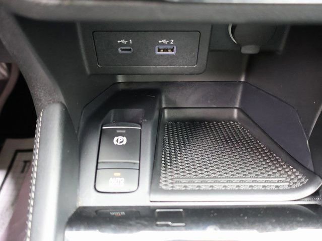 Used 2024 Nissan Kicks SR w/ SR Premium Package image 24