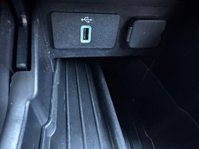 Certified 2019 Ford Explorer XLT w/ Equipment Group 201A FWD image 13