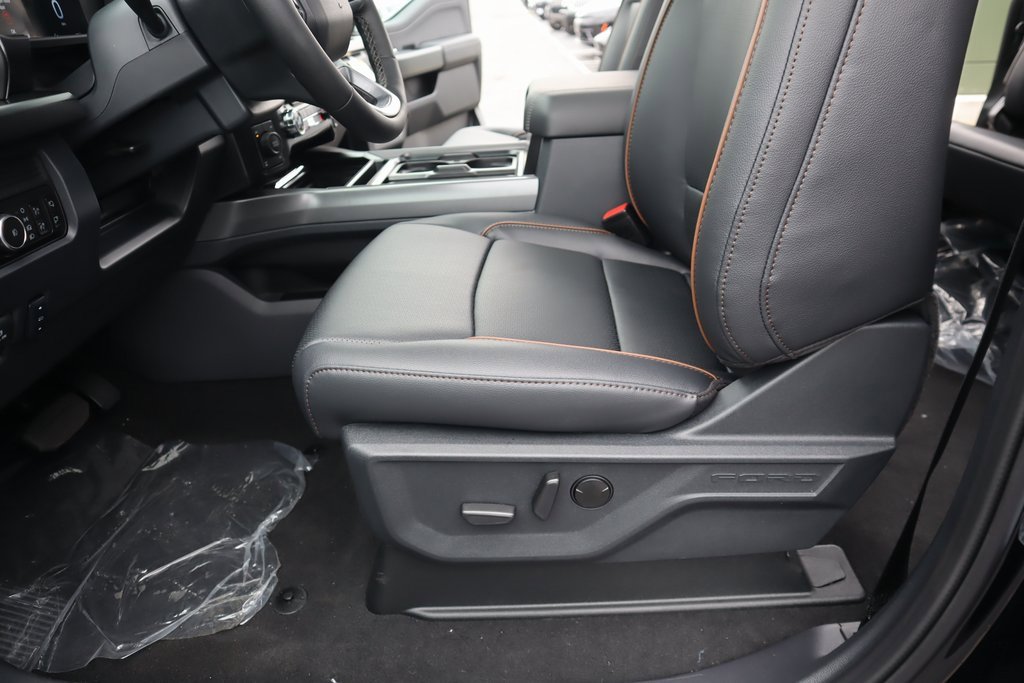 New 2026 Ford F250 Lariat w/ Chrome Package image 12