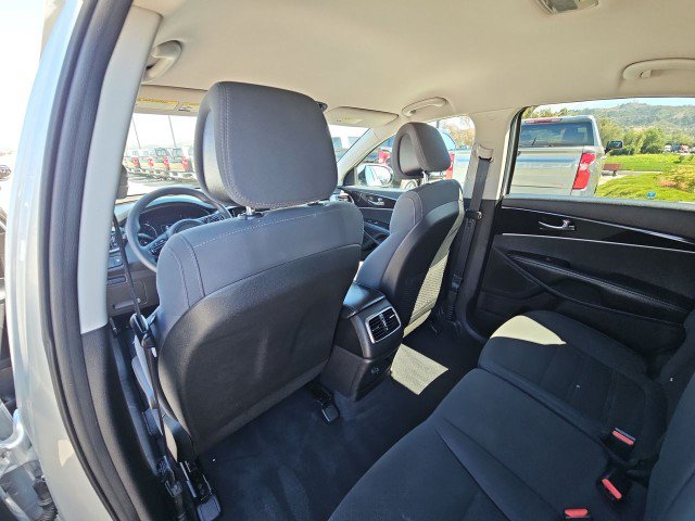 Used 2016 Kia Sorento L FWD image 18