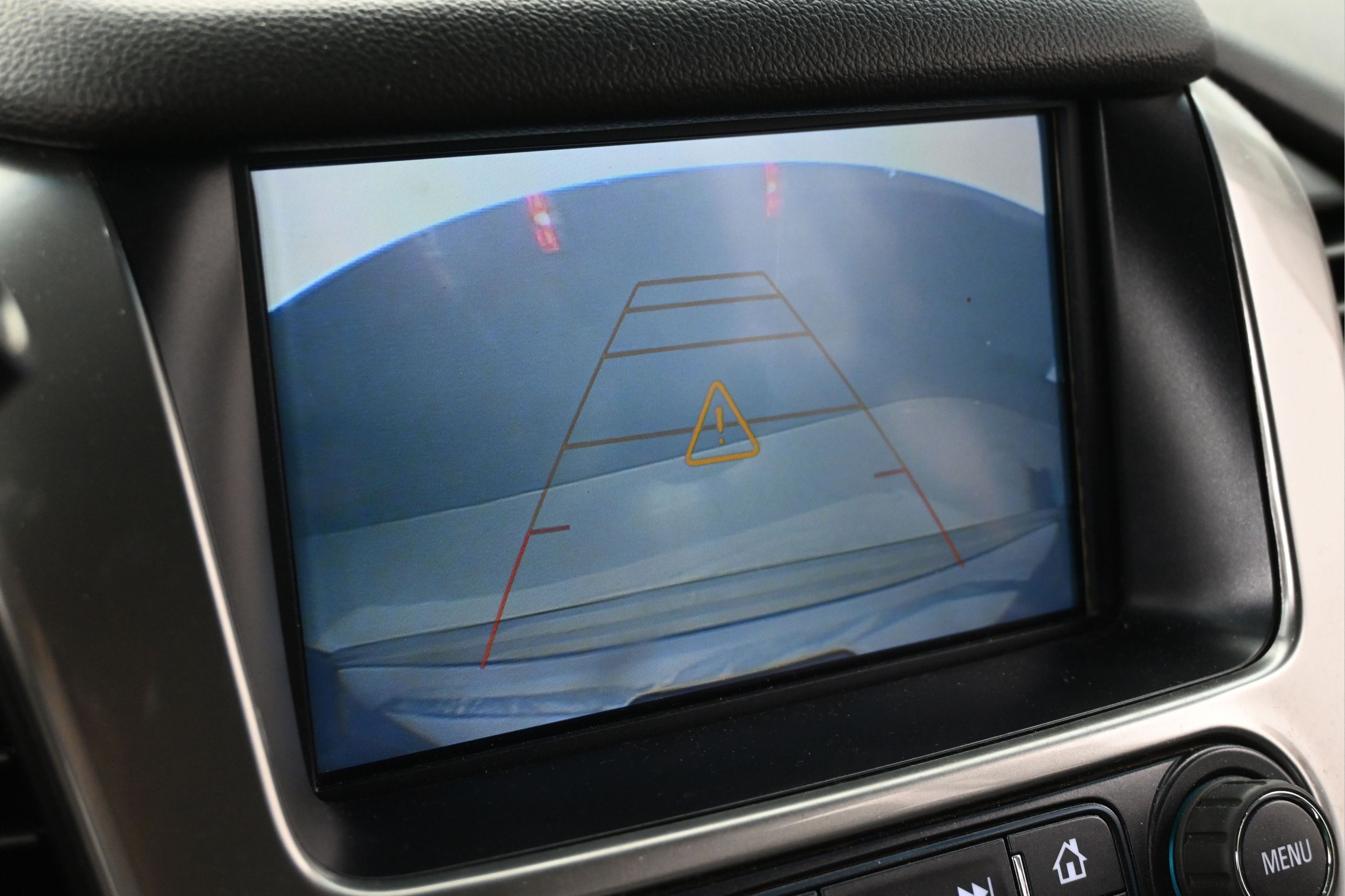 Used 2020 Chevrolet Suburban LS RWD image 17